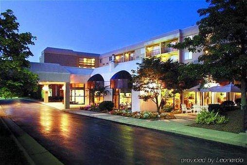 Radisson Akron-Fairlawn Copley Montrose Exterior foto